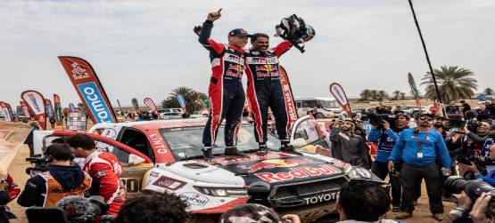 <strong>Toyota Hilux de Al-Attiyah e Baumel vencem o Dakar 2023 pelo segundo ano consecutivo</strong>