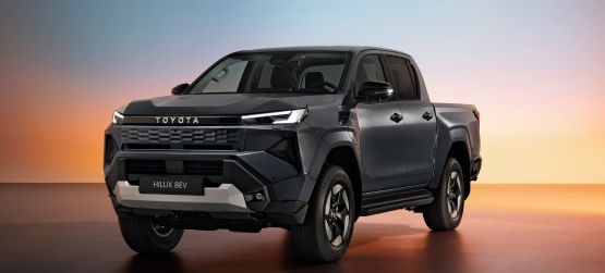 TOYOTA APRESENTA NOVA GERAÇÃO HILUX E VERSÃO ELÉTRICA A BATERIA