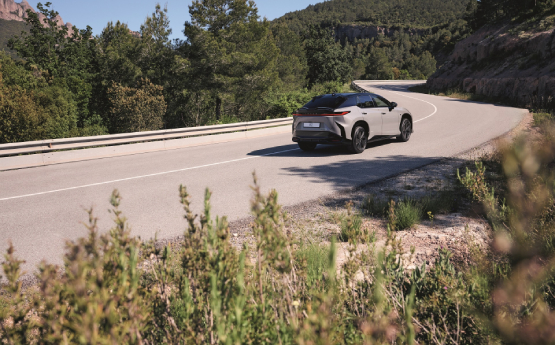 LEXUS AUMENTA O ENVOLVIMENTO E O ENTUSIASMO COM A CONDUÇÃO MANUAL INTERATIVA